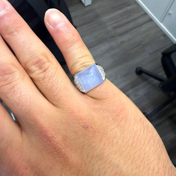 11.97 Carat Sugarloaf Lavender Blue Chalcedony 18K White Gold Ring