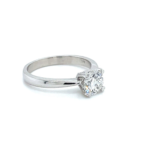 VS1 Lab Grown Diamond With Solitaire Engagement Ring