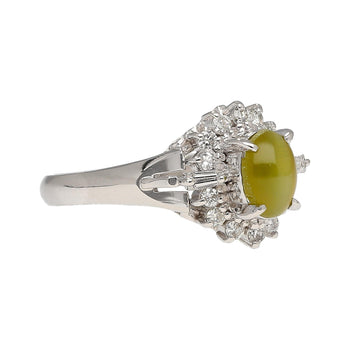 Bague Art déco en platine avec œil de chat en chrysobéryl vert de 1,04 carat et diamants – Assay Jewelers