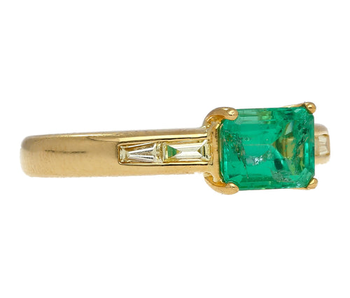 1.07 Carat Emerald & Baguette Diamond East West 18K Gold Ring