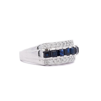 Bague en platine avec saphir de 1,16 carat et cluster de diamants taille ronde – Assay Jewelers