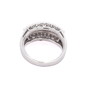 Bague en platine avec saphir de 1,16 carat et cluster de diamants taille ronde – Assay Jewelers