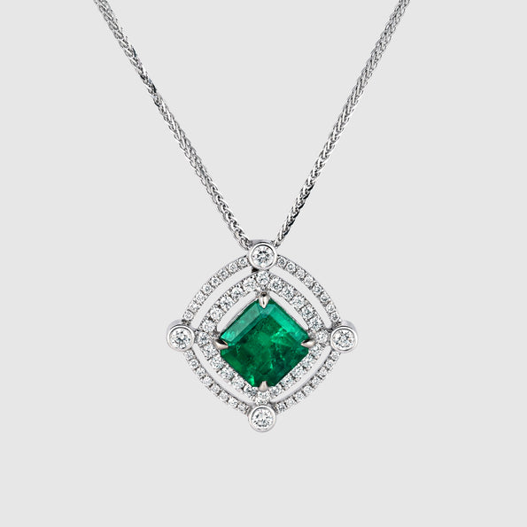2.72 Carat GRS Certified Minor Oil Muzo Green Colombian Emerald Necklace in 18k White Gold