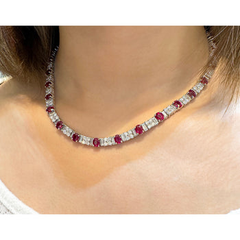 Collier tennis en platine de 30 carats au total, avec rubis taille ovale et diamants – Assay Jewelers
