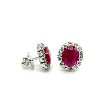Boucles d’oreilles en rubis taille ovale 3,5 carats sans traitement thermique avec halo de diamants ronds – Assay Jewelers