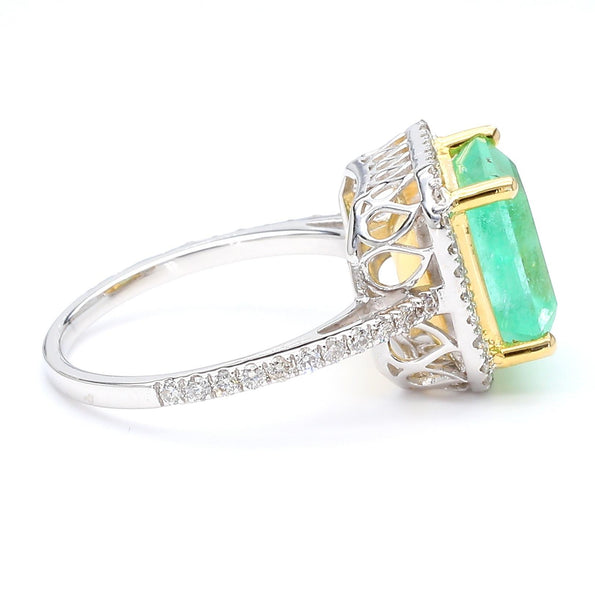 3.90 Carat Emerald & Diamond Halo Pavé Shank 18K White Gold Ring