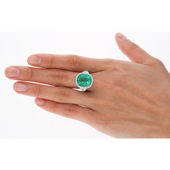 Bague en émeraude colombienne taille Coussin 7,36 carats certifiée AGL, sans huile, avec diamants taille demi-lune – Assay Jewelers
