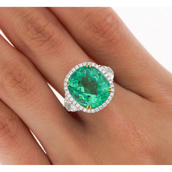 Bague certifiée AGL en émeraude colombienne taille Coussin 7,36 carats sans huile, avec diamants taille demi-lune – Assay Jewelers