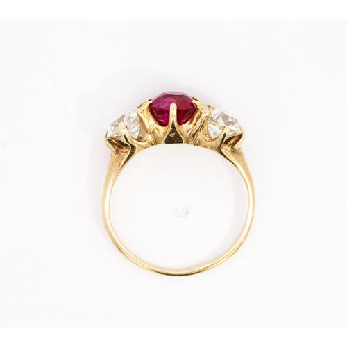 Antique Red Spinel and Old Mine Diamond 14K Yellow Gold Three-Stone Ring