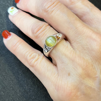 Bezel Set Chrysoberyl Cat's Eye and Diamond Three Stone Ring in 18K White Gold – Assay Jewelers