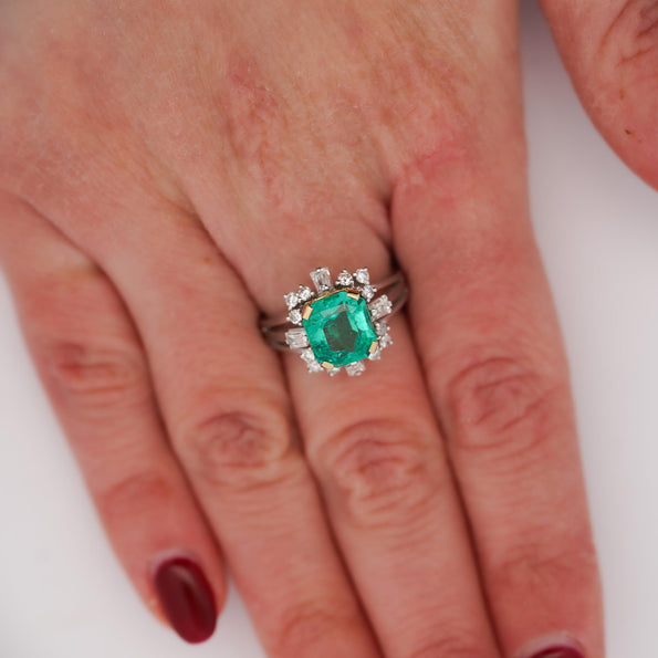 GIA Cert. 2.59 Carat Colombian Emerald & Diamond Platinum Gold Cocktail Ring