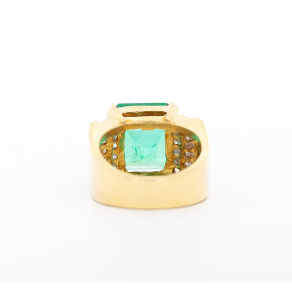Bague homme en or 18K avec émeraude colombienne de 13 carats certifiée GIA et diamants taille princesse