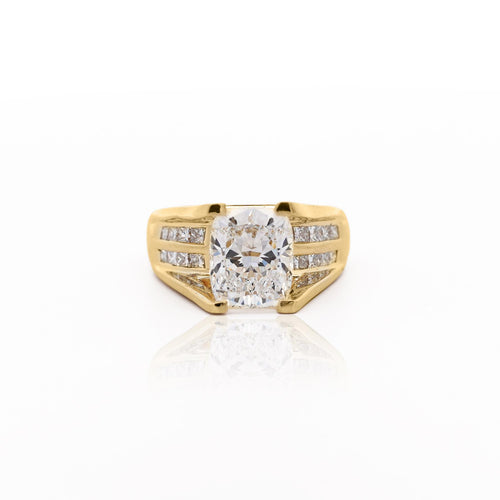 IGI Cert. 4.5 Carat Cushion Lab Grown Diamond 18K Gold Ring