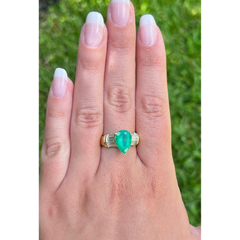Natural 3.22 Carat Pear Cut Colombian Emerald With Baguette Diamond Side Stone Ring – Assay Jewelers