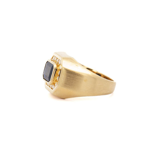 Bague homme Anciens de 2,5 carats avec saphir bleu taille émeraude et diamants, finition mate