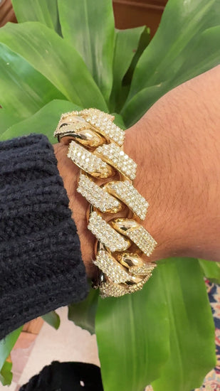 30 Carat Diamond 14K Yellow Gold Miami Cuban Link Chain Bracelet